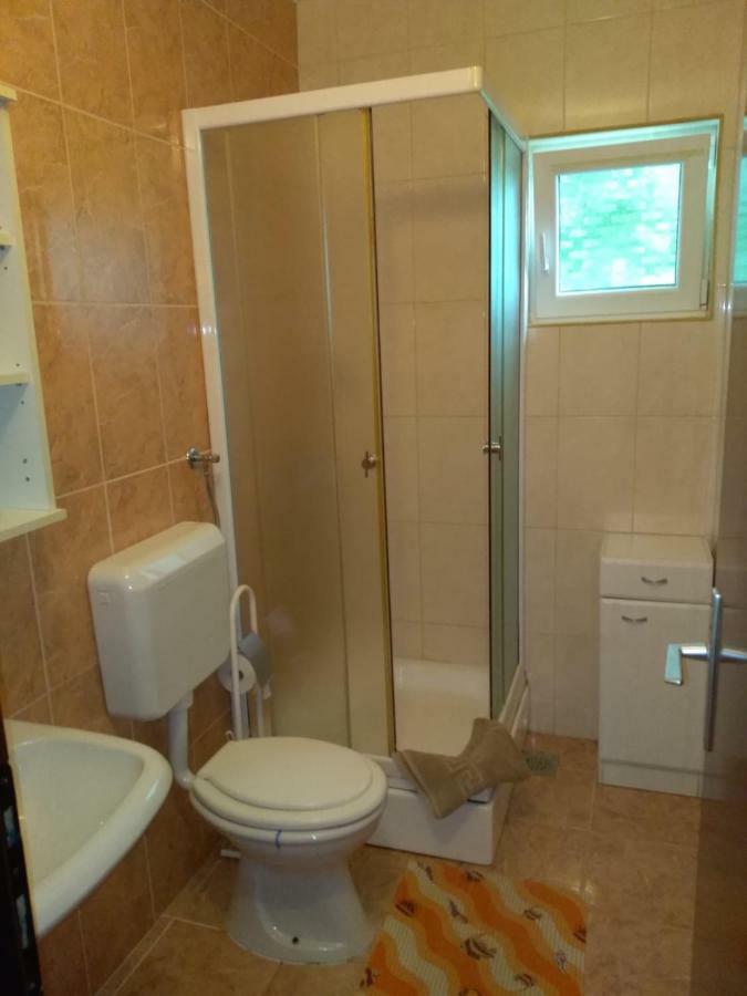 Kornić Apartmani Darko מראה חיצוני תמונה